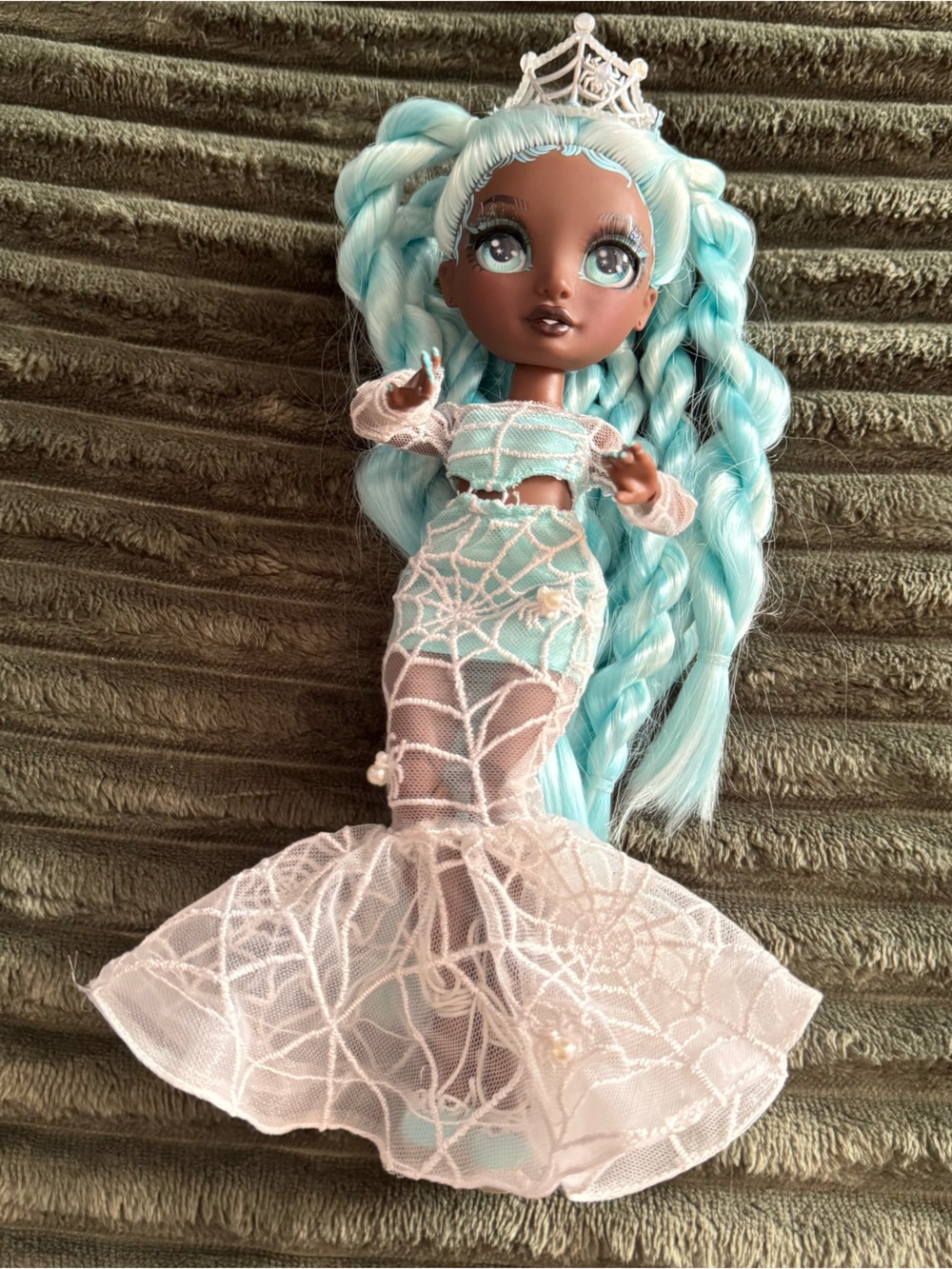 Rainbow High Costume Ball Robin Sterling Doll - Spider Queen Special Edition